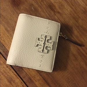 NEW Tory Burch Mini Wallet - White